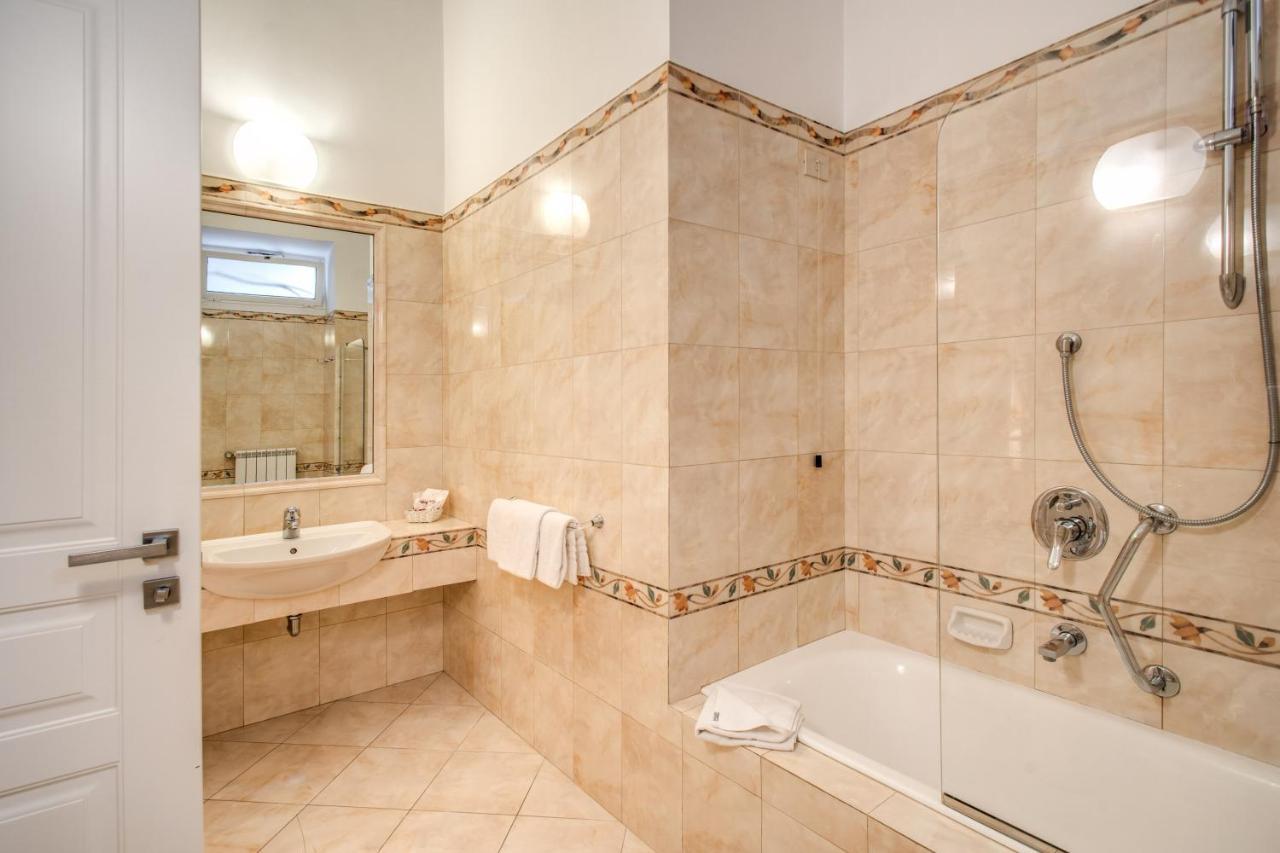 Le Case Di Andrea - Residenza Italia Rome Bagian luar foto